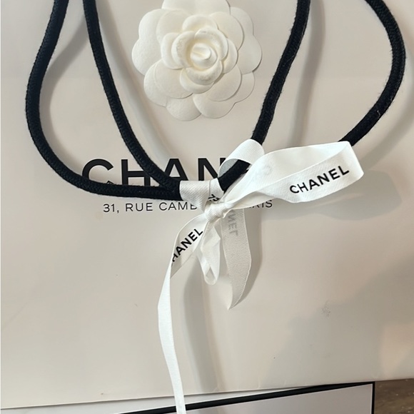 Chanel shopping paper bag, box and ruban - Picture 4 of 5